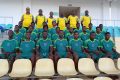 Les joueurs d’Akanda posant, en début de saison, avec leur maillot. © D.R.